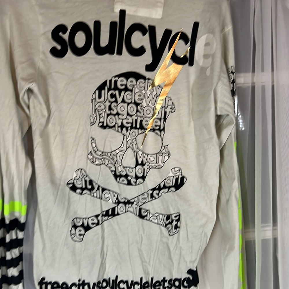 Freecity x SoulCycle Women’s Small Long Sleeve Skull Graphic Tee mint G Green - Picture 2 of 10
